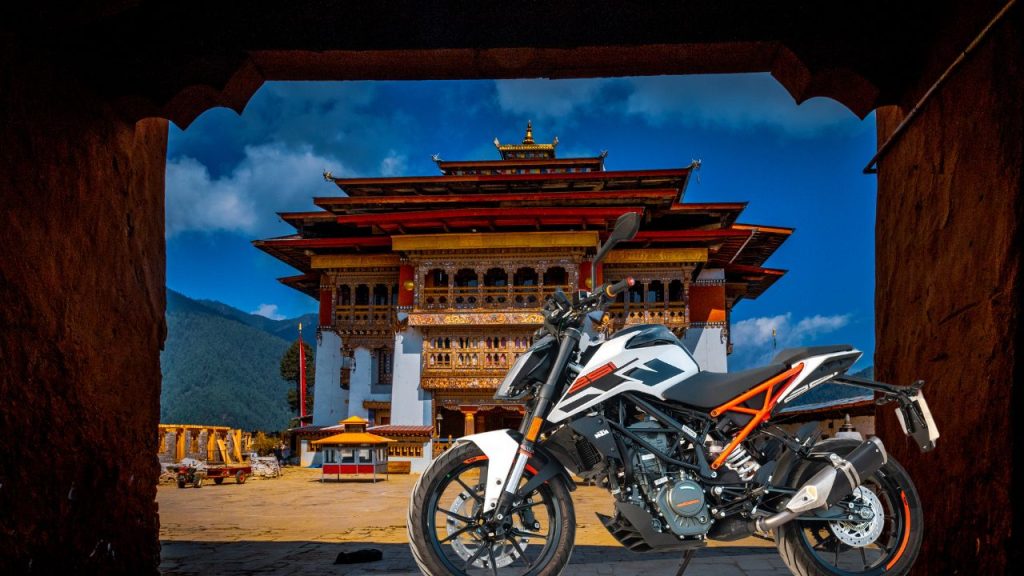 bike riding in bhutan